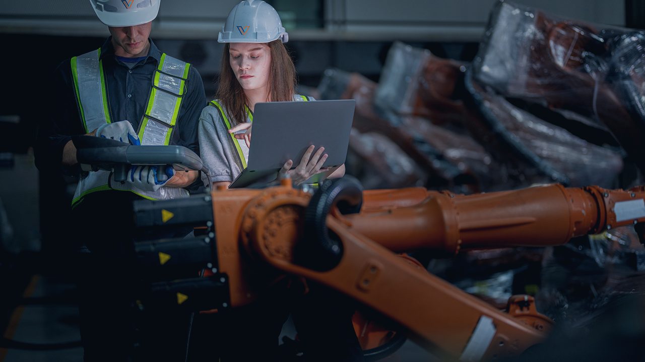 Equipo técnico-comercial de Vertycal trabajando en terreno